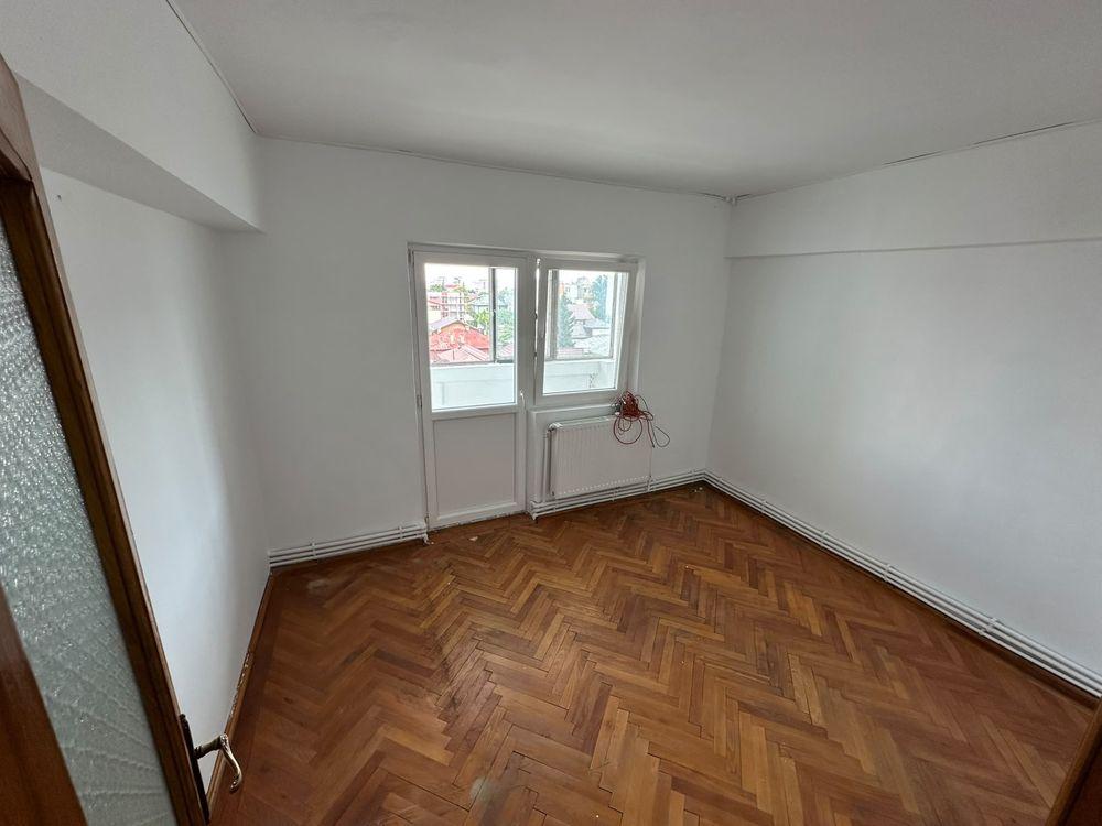 Apartament cu 3 camere de inchiriat