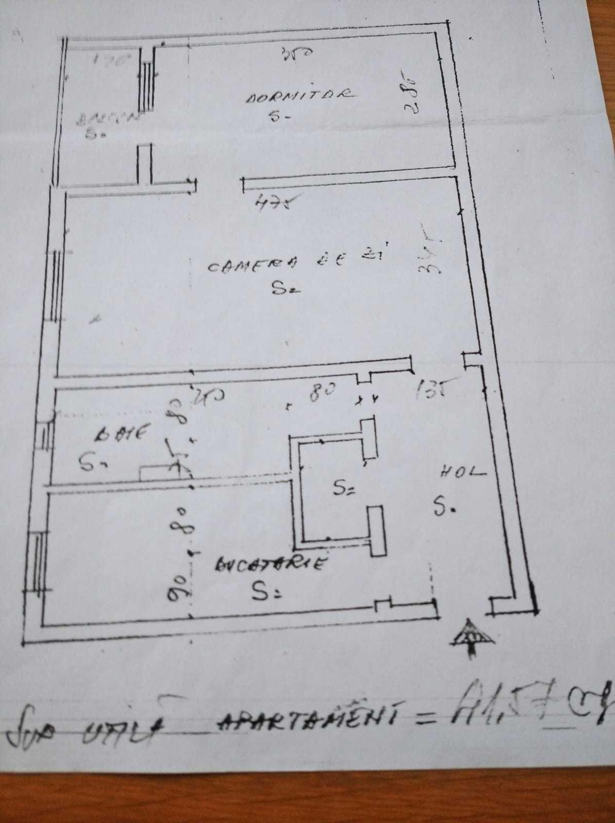 Apartament 2 camere semidecomandat strada Mircea Eliade. Fara agentii !!!