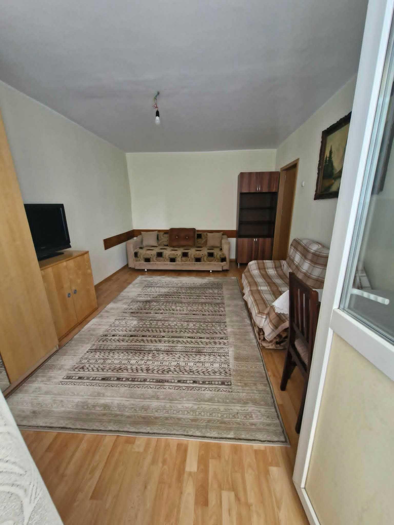 Apartament 2 camere decomandate de închiriat - zona Piața-Sud, Bacău - imagine 1