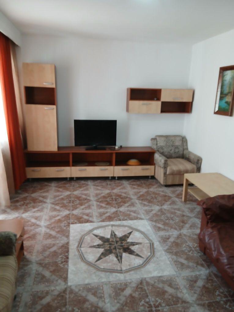 Închiriez apartament 2 camere