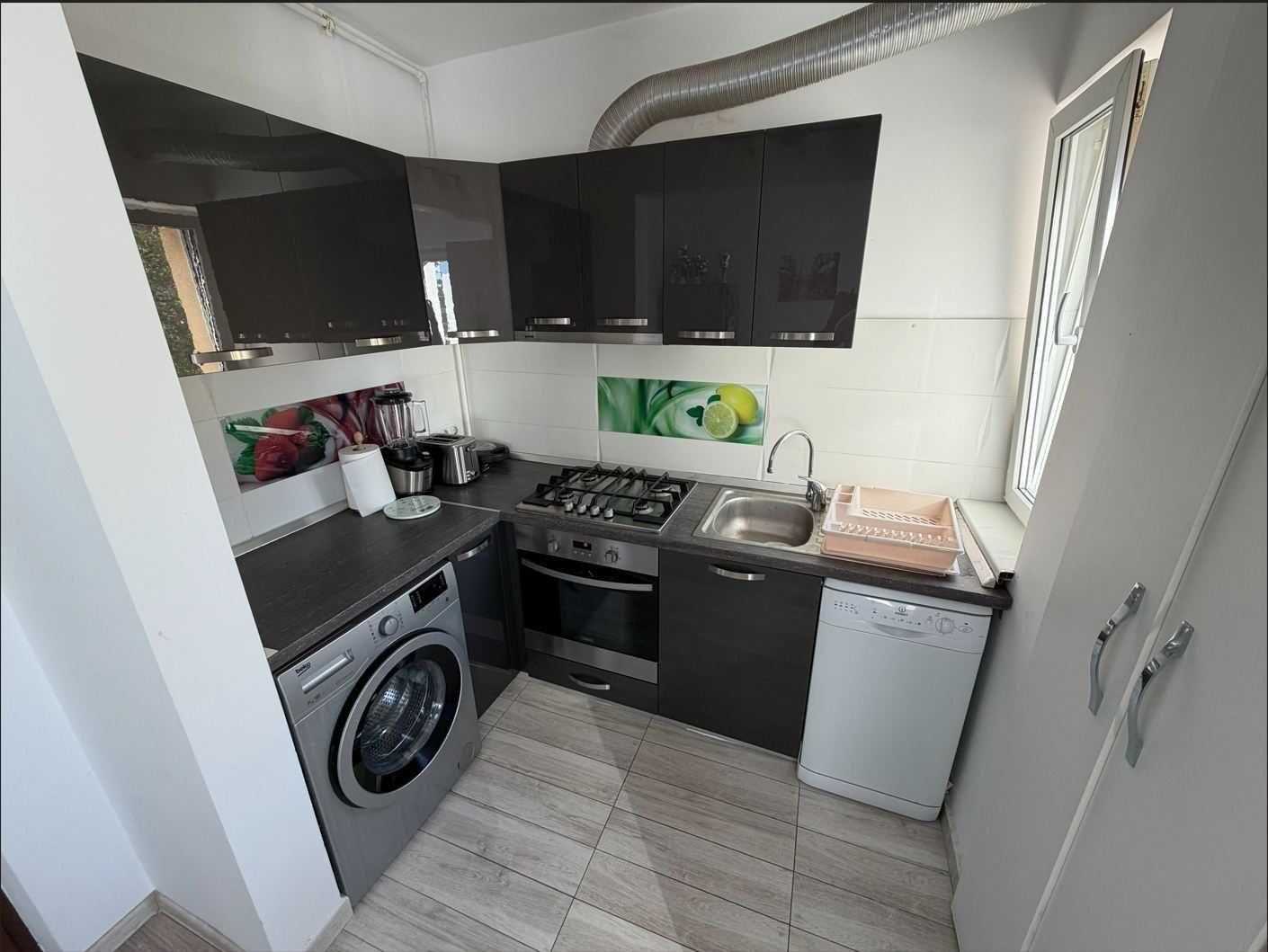Vand apartament 3 camere hipodrom