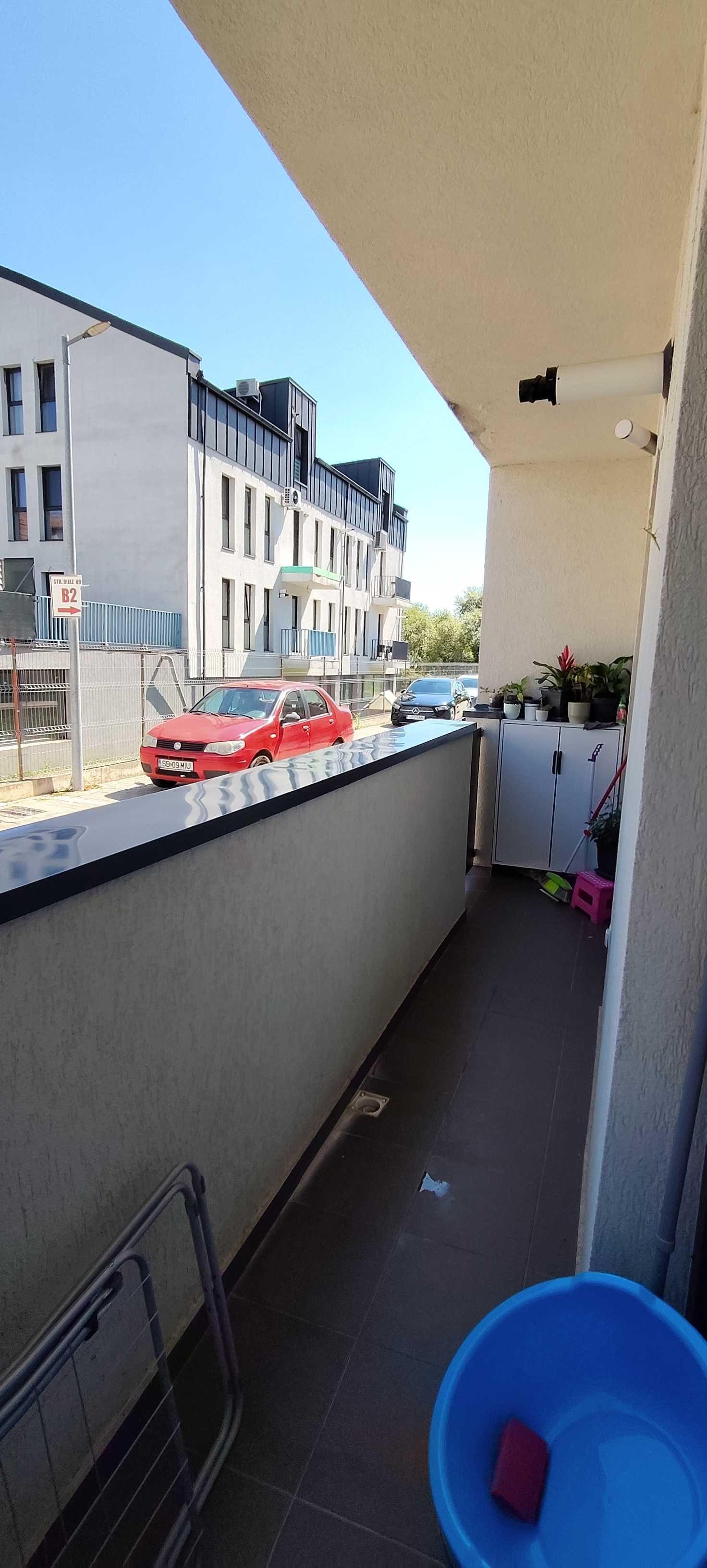 Vând apartament 3 camere