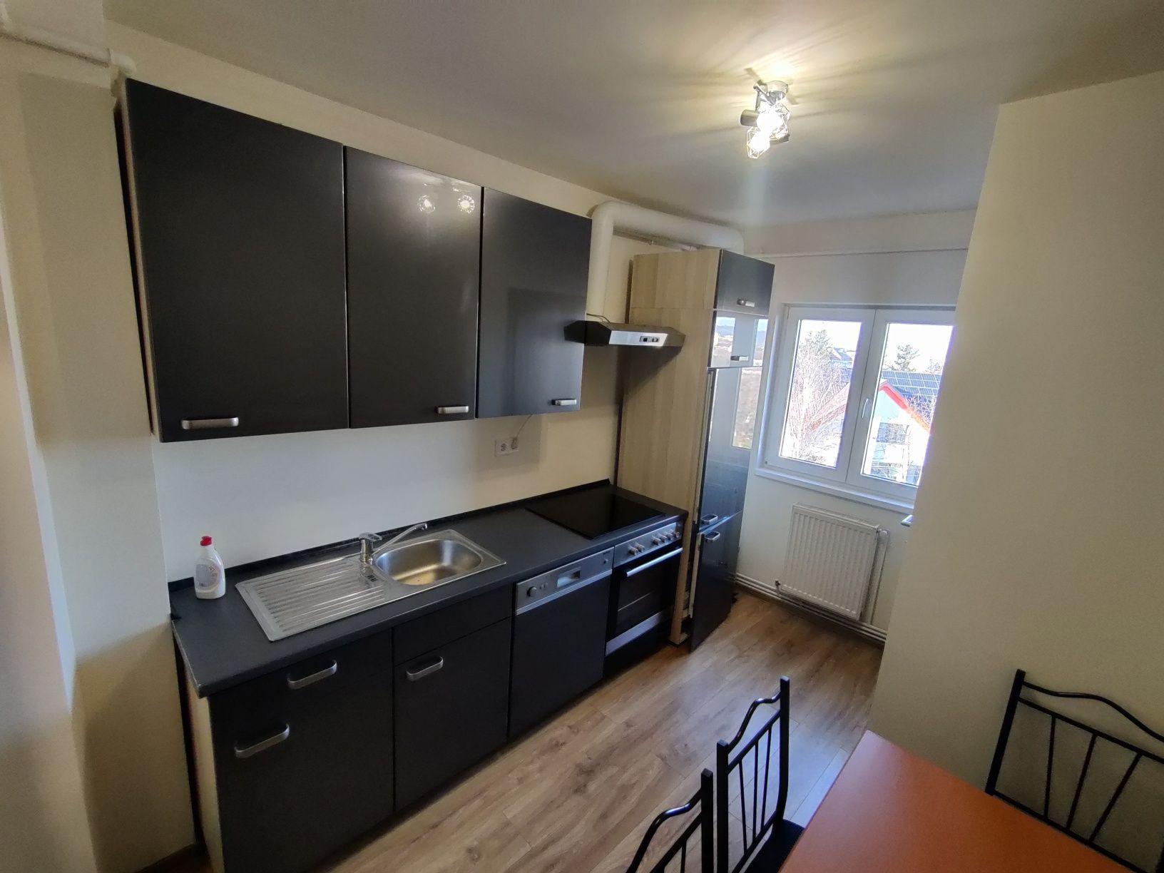 Inchriez Apartament 3 camere zona Calea Dumbravii