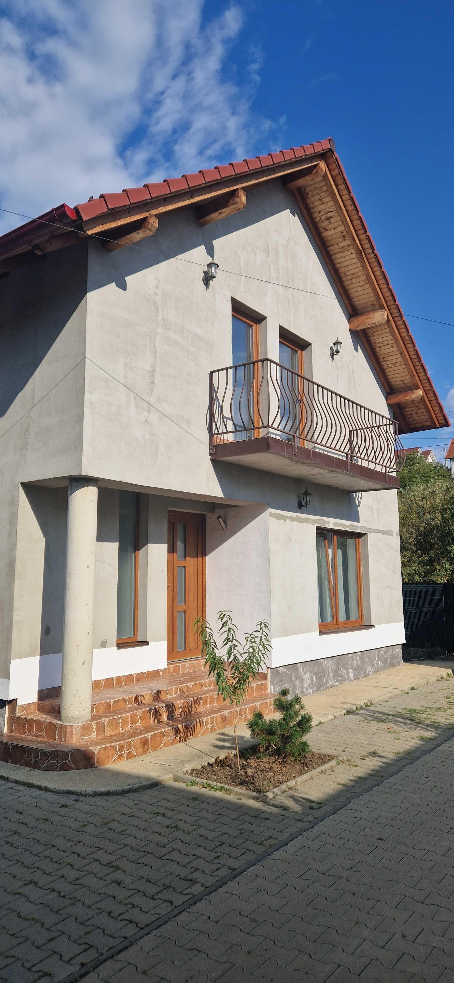 Proprietar,inchiriez casa ,singur in curte ,in Sibiu