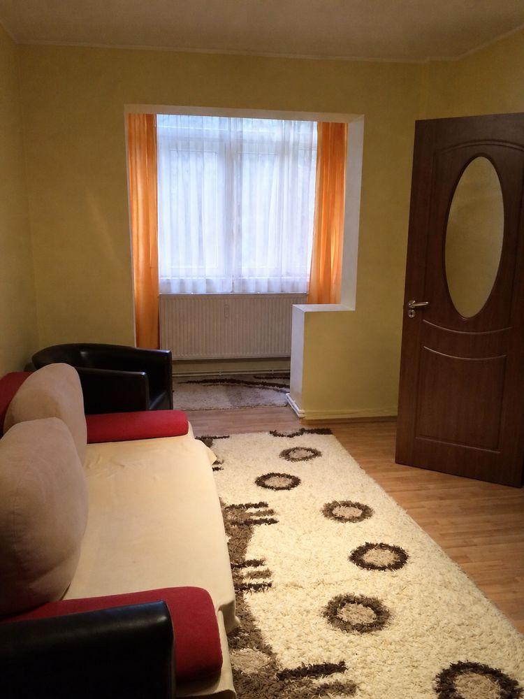 Vând apartament zona Albina
