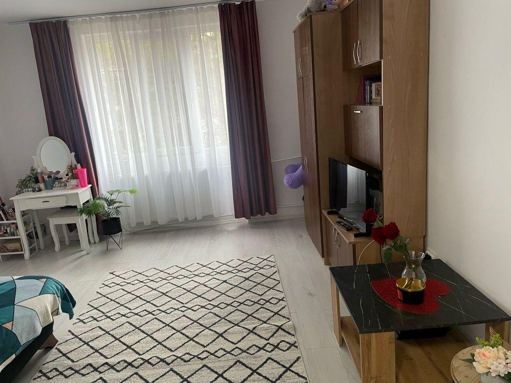 Inchiriez Garsoniera confort 1 sporit