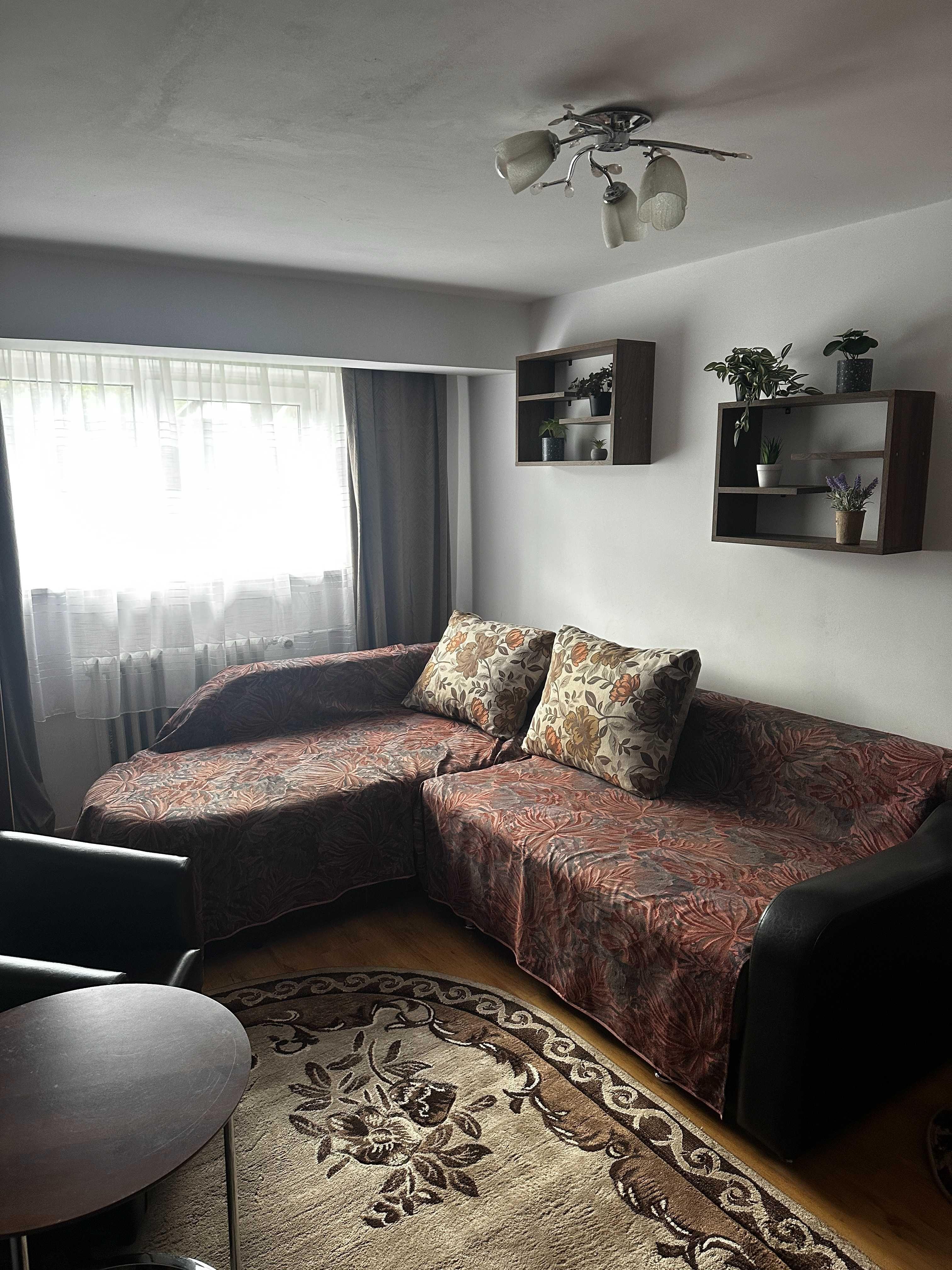 Proprietar ofer spre inchiriere garsoniera confort sporit langa Assist, Liceul Samoil Isopescu, hotel Bucovina ,loc de parcare inclus