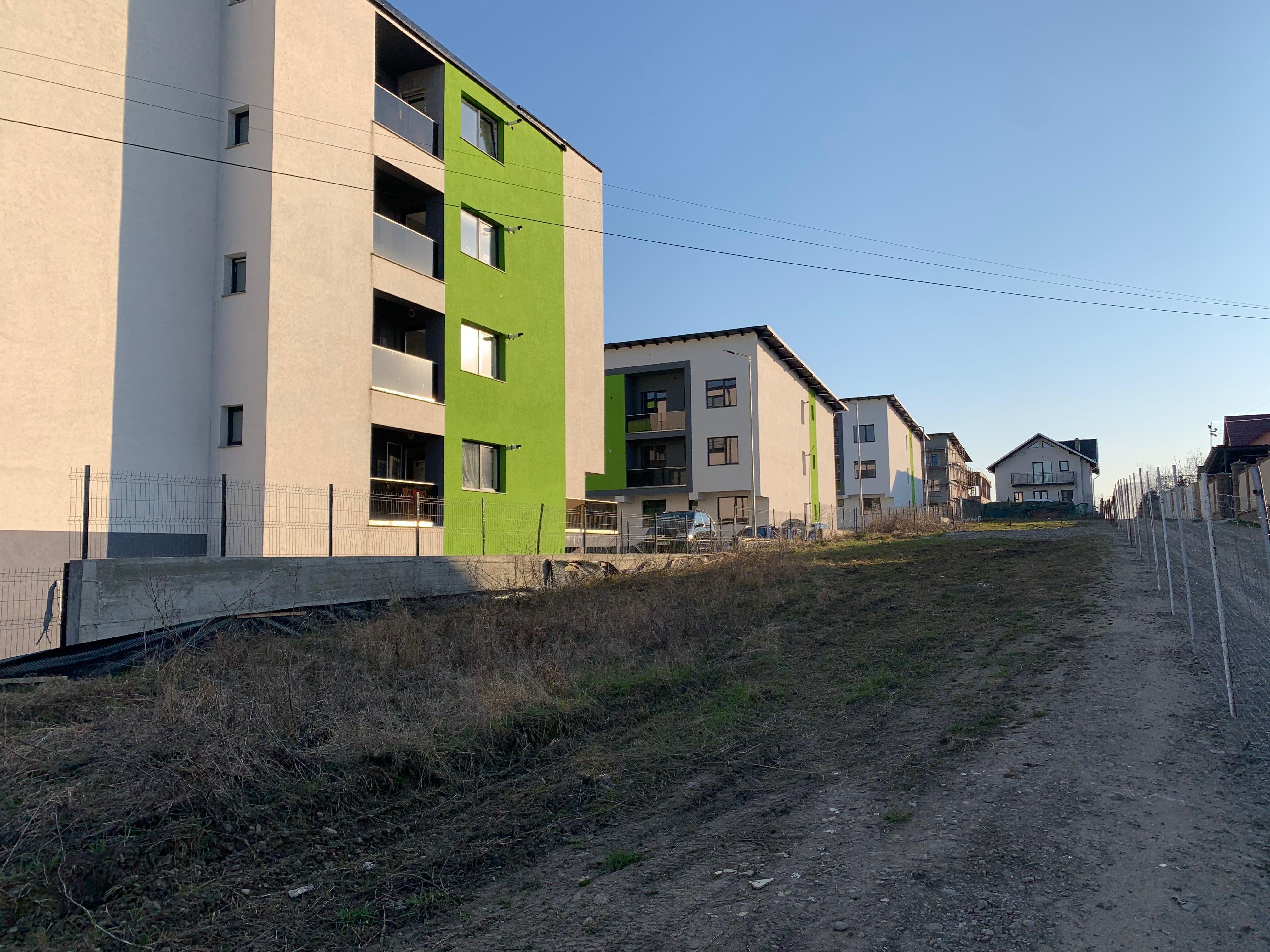 Inchiriez teren intravilan – 500 mp/ Sfântu Ilie, Suceava – zona Dealu Crucii