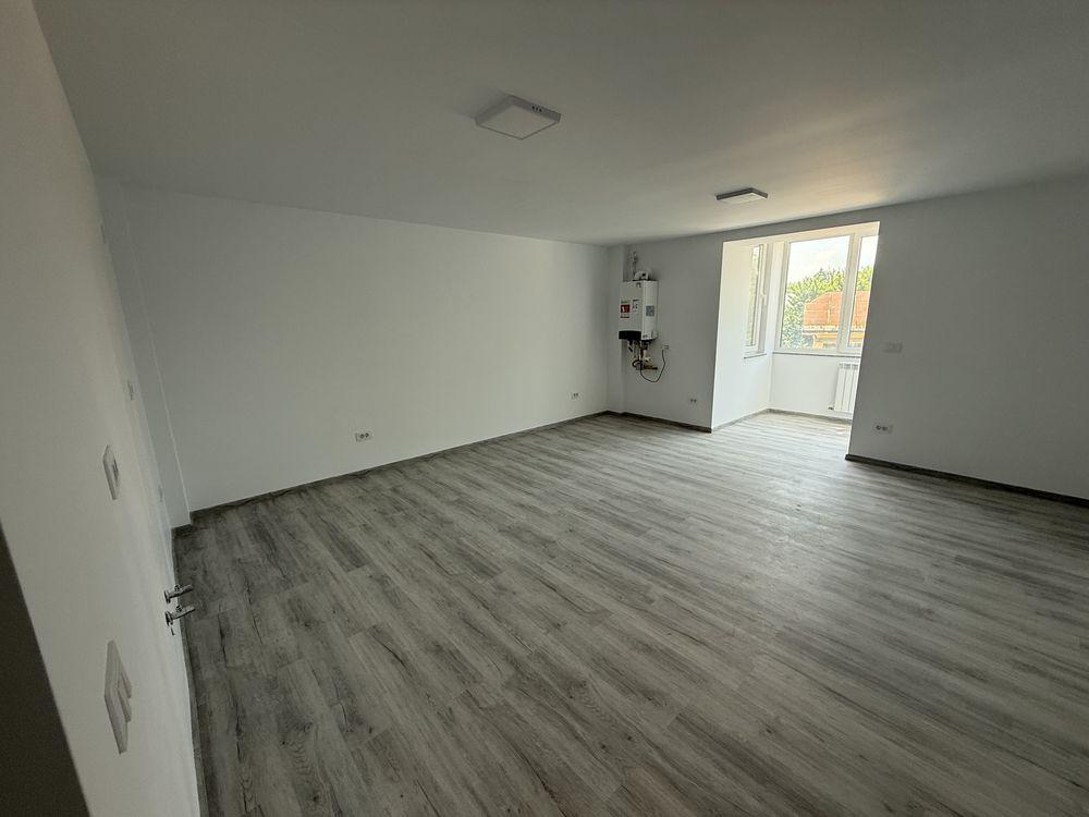 Spatiu comercial 100 mp utili