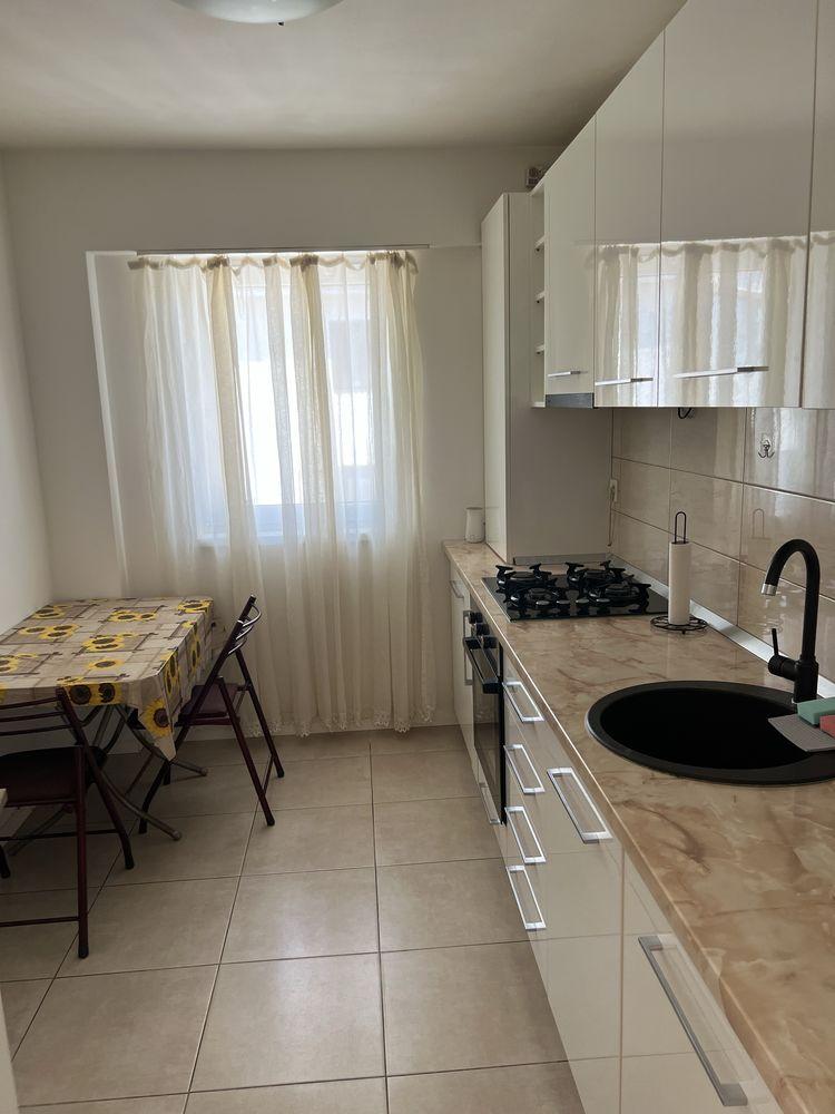 Apartament de inchiriat , 2 camere+loc de parcare - imagine 1