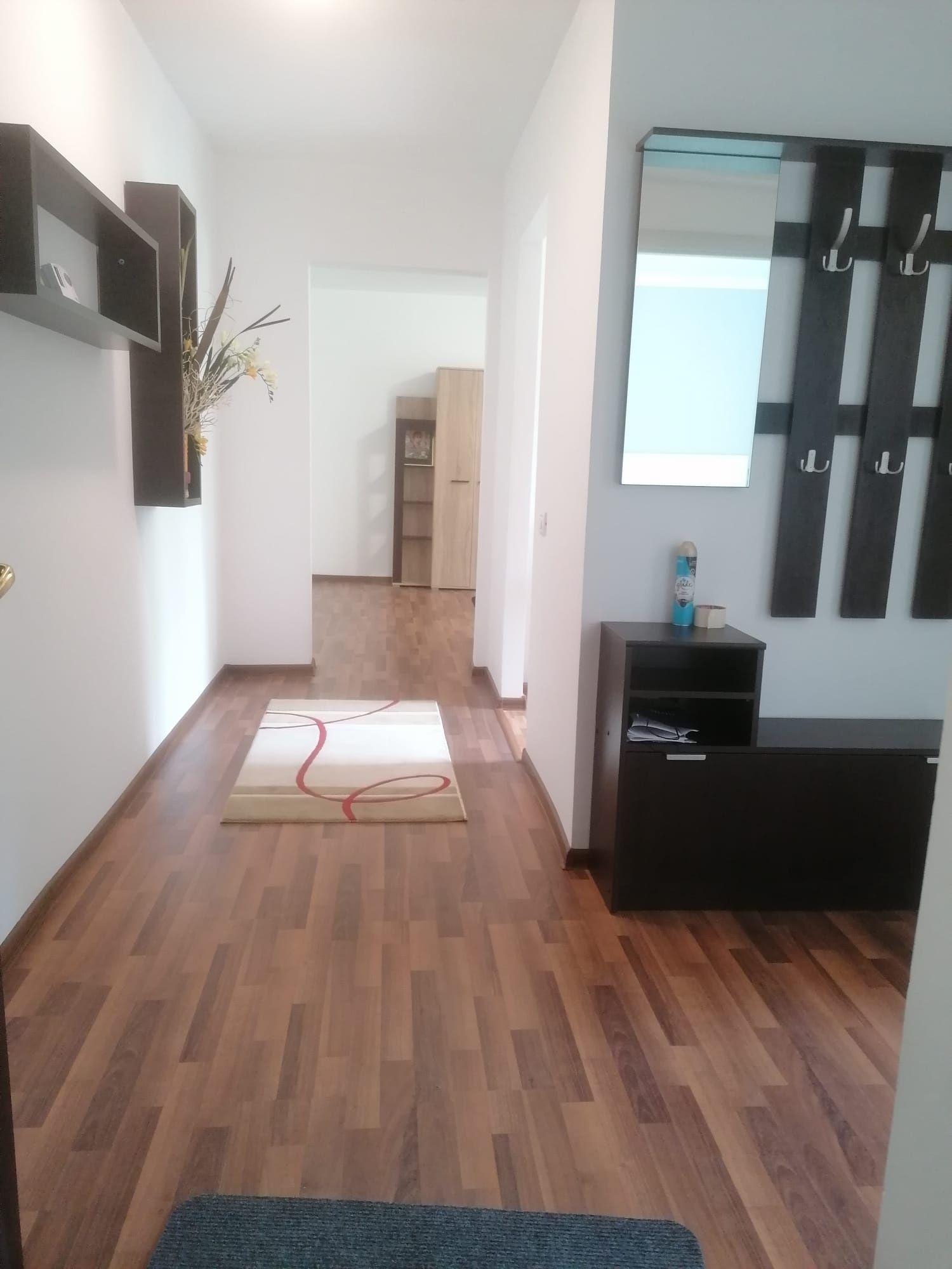 Apartament de închiriat - imagine 1