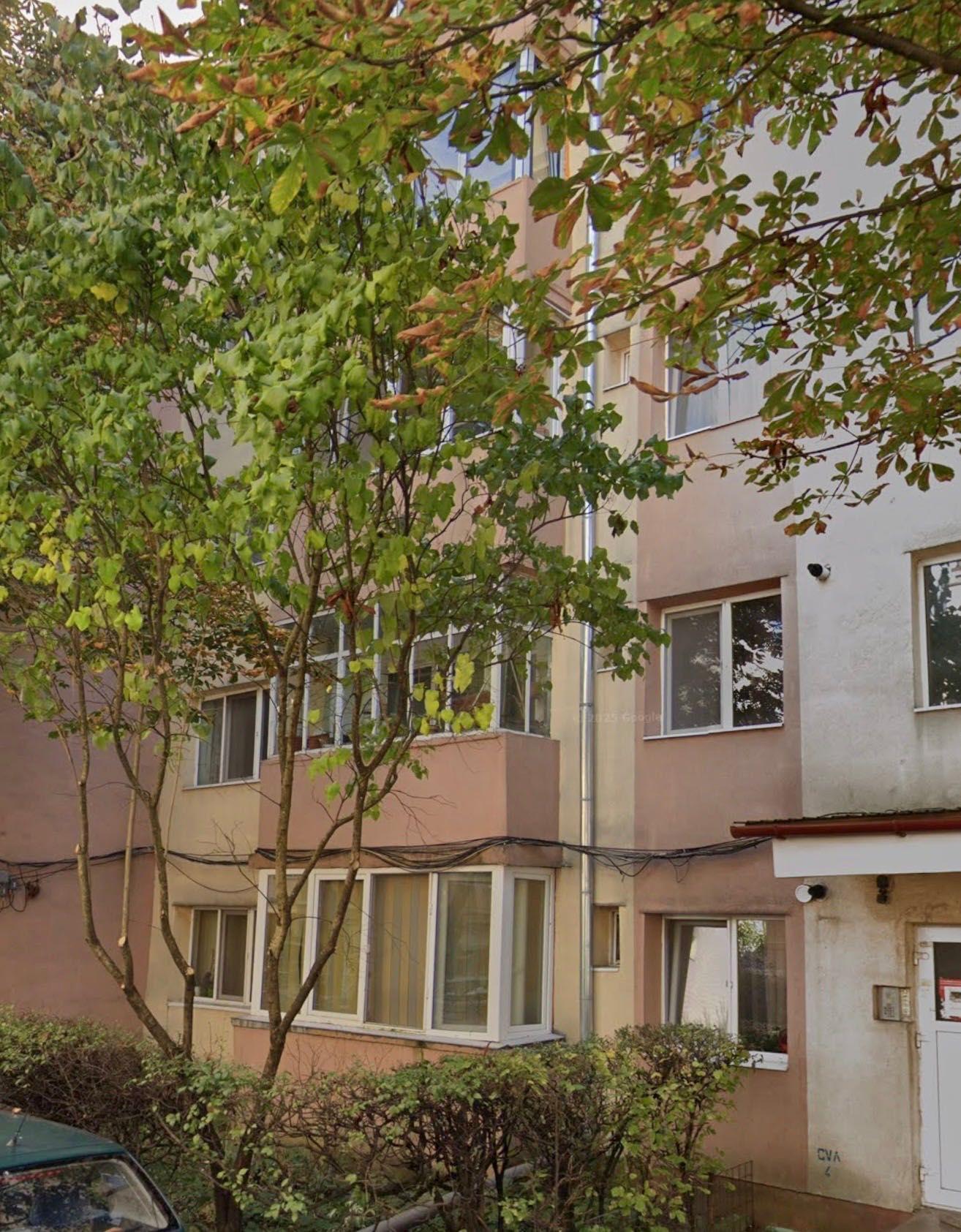 3 camere | Aleea Greuceanu | Etaj 1 | Balcon | Lângă Spitalul Județean
