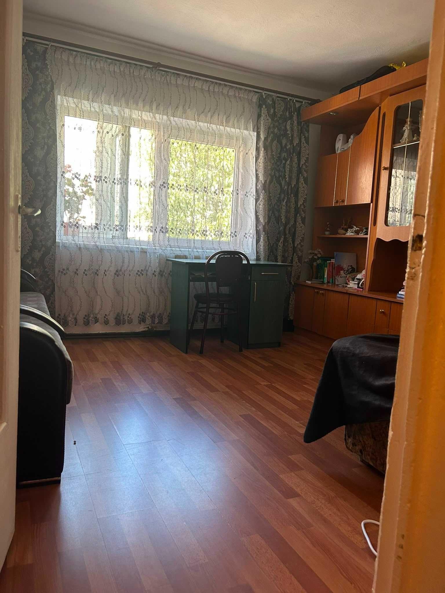 Garsoniera de închiriat