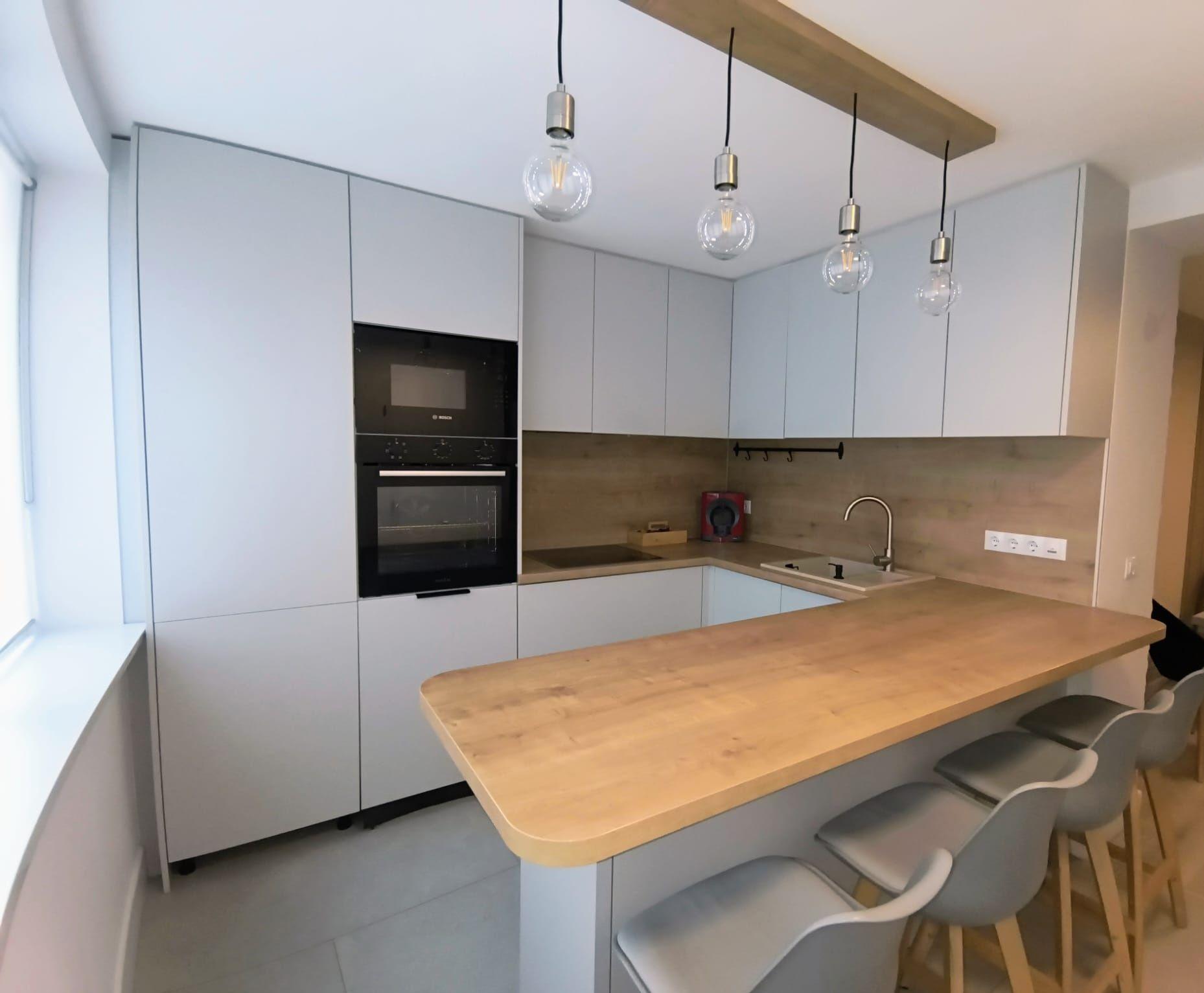 Apartament 4 camere mobilat și utilat, zona centrala, Mihail Kogalniceanu - imagine 1