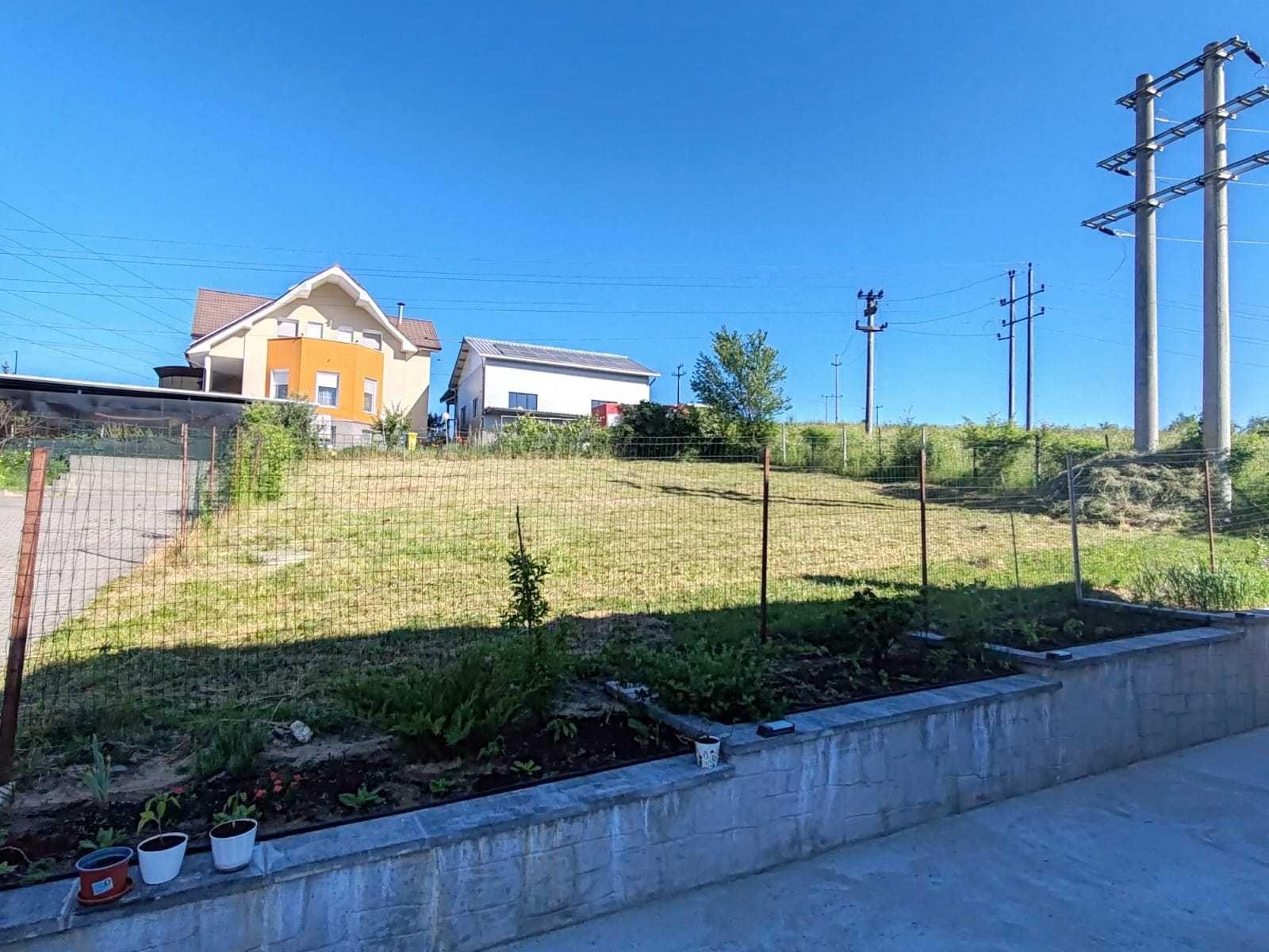 Proprietar vând teren intravilan