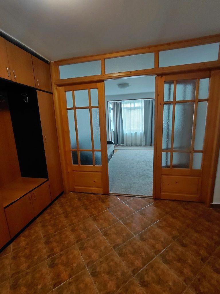 Inchiriez apartament 2 camere