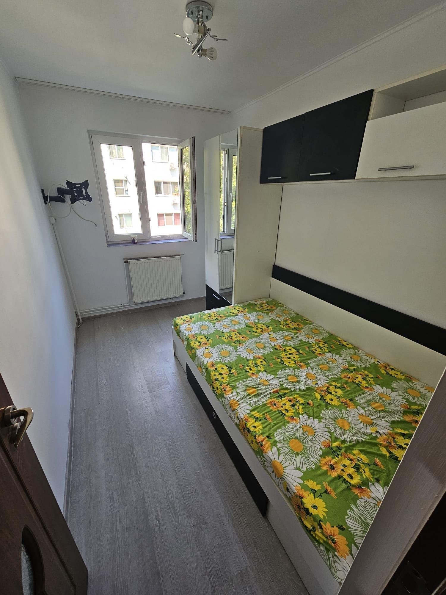 Vând apartament cu 3 camere - imagine 1