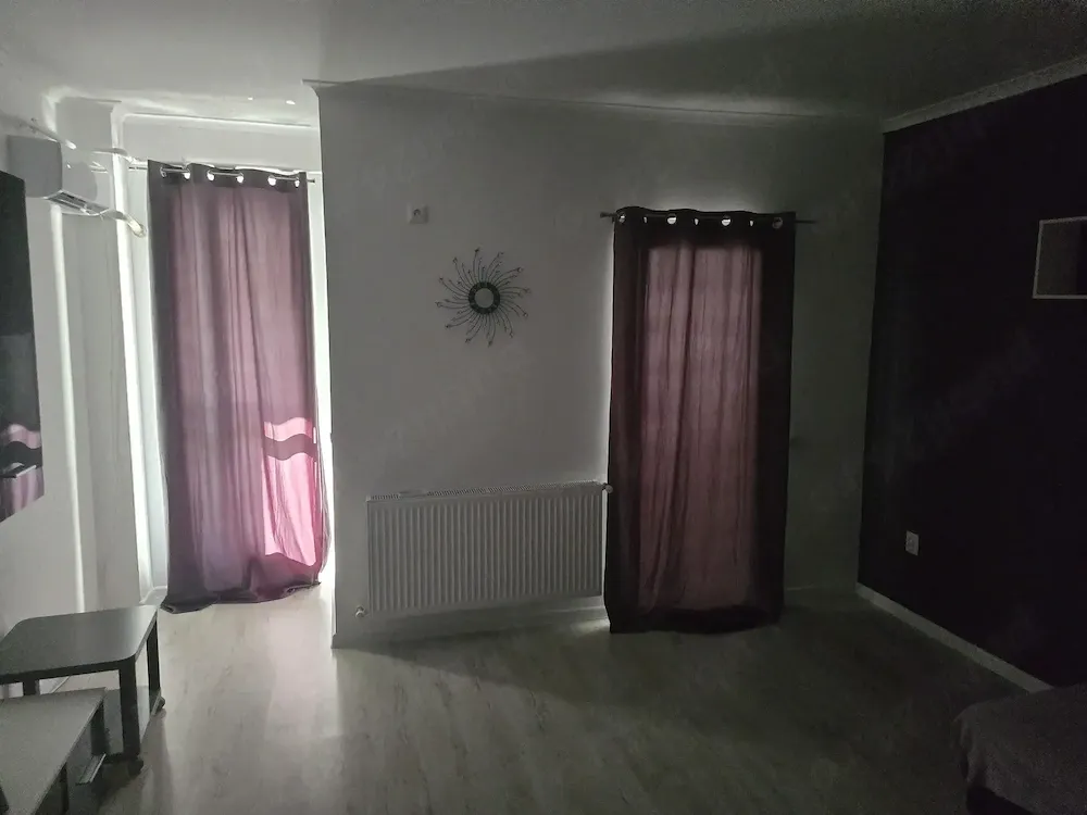 Garsoniera de inchiriat Militari Residence - imagine 1