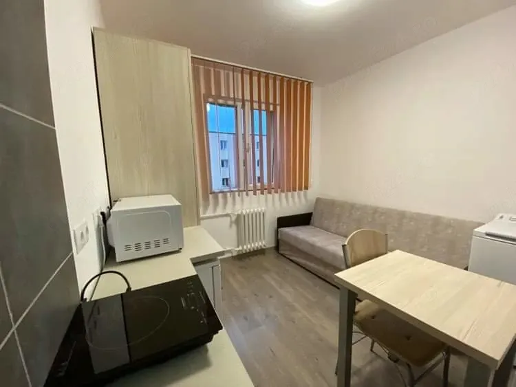 Garsonieră de vânzare