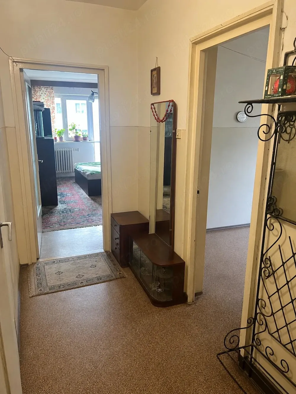 Se vinde apartament 3 camere in Cluj -Napoca , cartier Manastur, bloc caramida cu 4 niveluri, etaj 3 - imagine 1