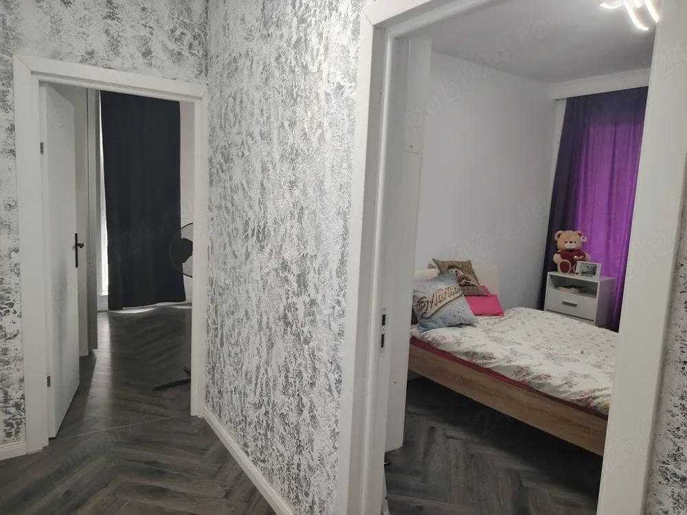 vand apartament cu 3 camere - imagine 1