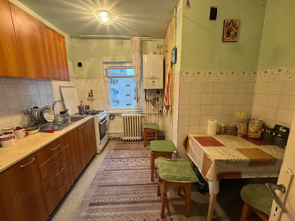 Apartament cu 3 camere, Manastur, ideal investitie -   177,000 - imagine 1