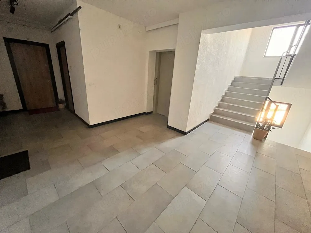 Vând apartament cu trei camere,parcare subterană, Florești,Cluj - imagine 1