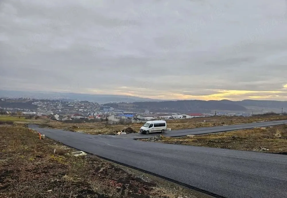 Teren intravilan cu suprafta de 430 mp , cu PUZ autorizat pentru casa - imagine 1