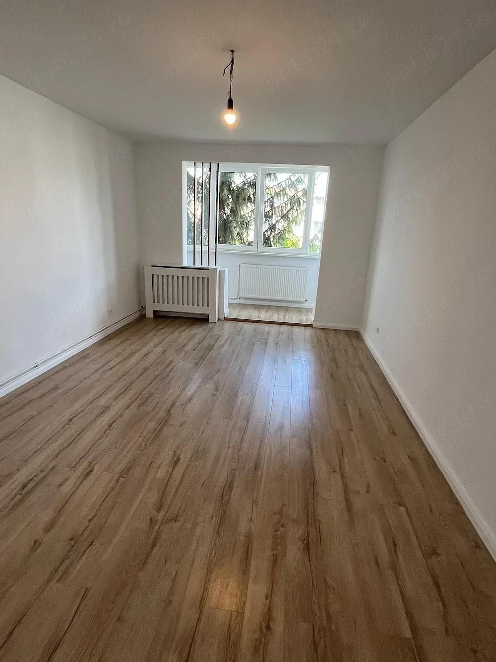 Se oferă spre vânzare apartament 2 camere decomandat, etaj 3 4 , vedere bilaterală a blocului,noxa