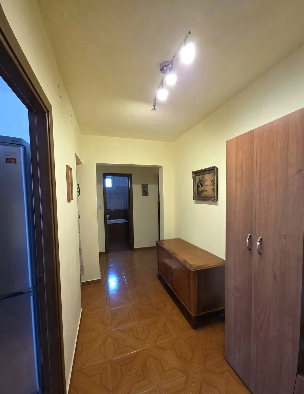 Proprietar   2 camere decomandat, 52,2 mp + balcon, etaj 3 4, Astra
