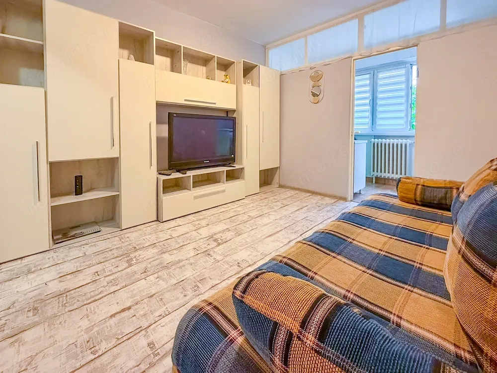 Garsonieră de închiriat Tractorul, Brașov | 22 mp | complet mobilată și utilată - imagine 1