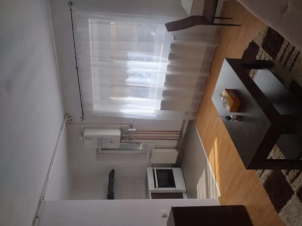 Închiriez garsonieră