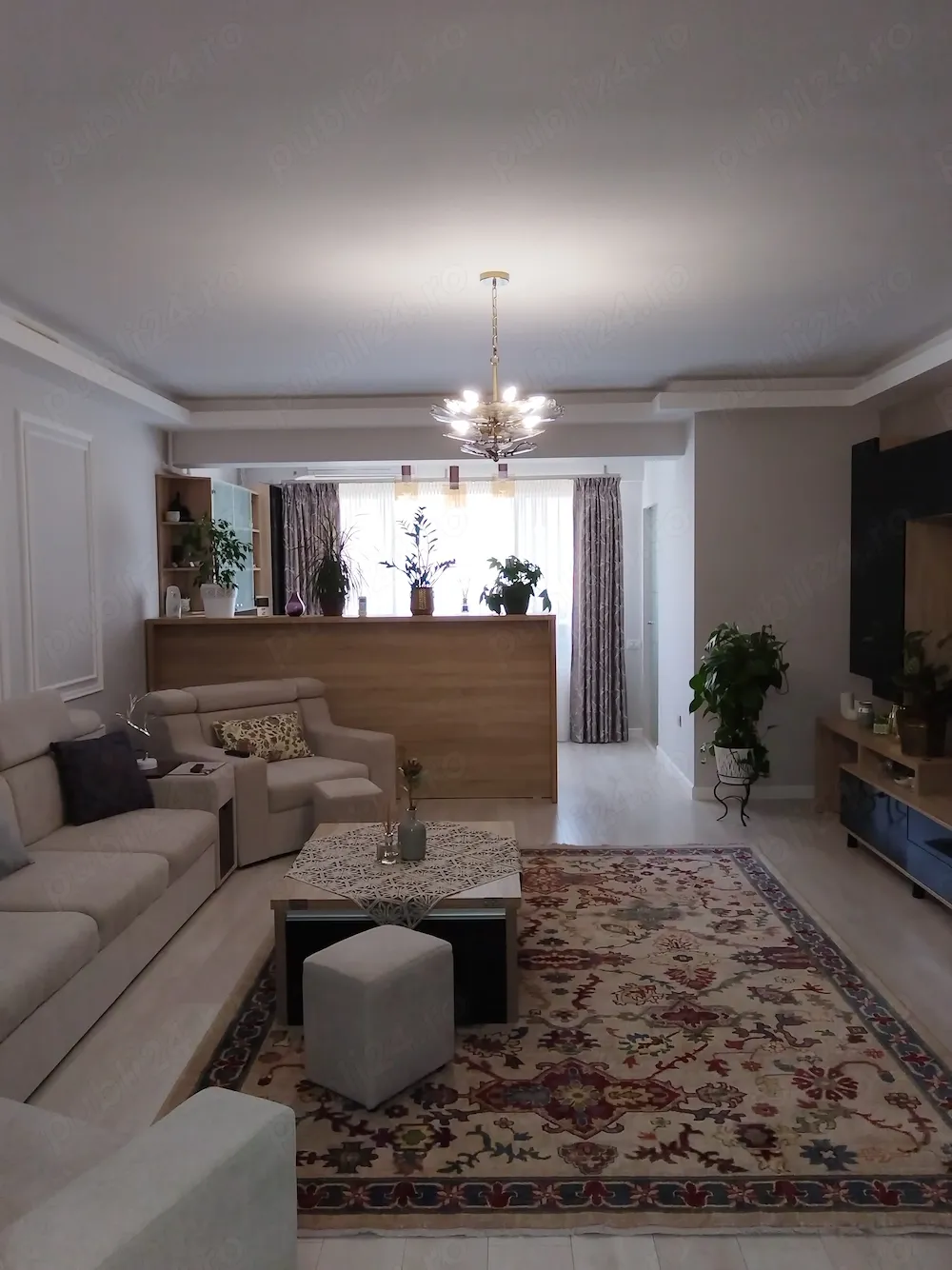 Apartament primitor cu 3 camere, mobilat complet, utilat și gata de mutare - imagine 1