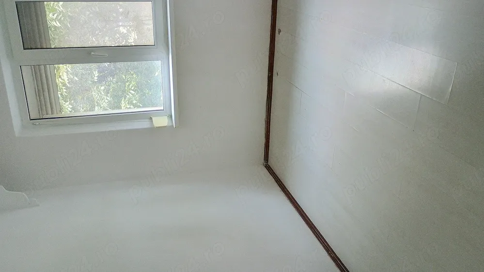 Apartament semidecomandat 3 camere