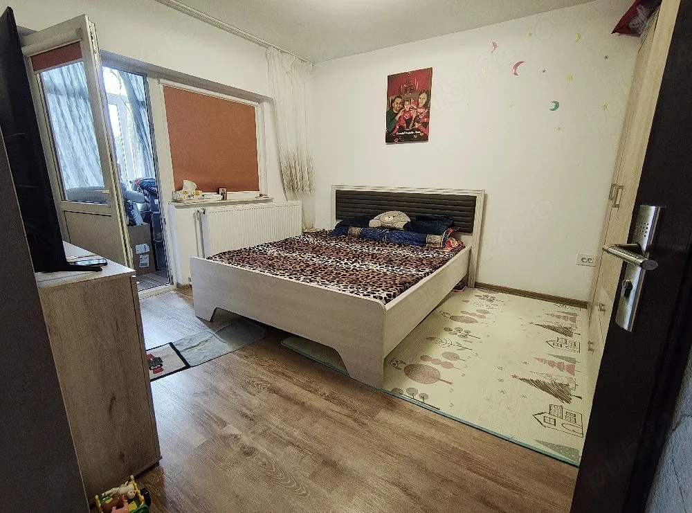Apartament 3 camere decomandate Poarta 6, Constanța | Etaj 2 4 | Centrală proprie