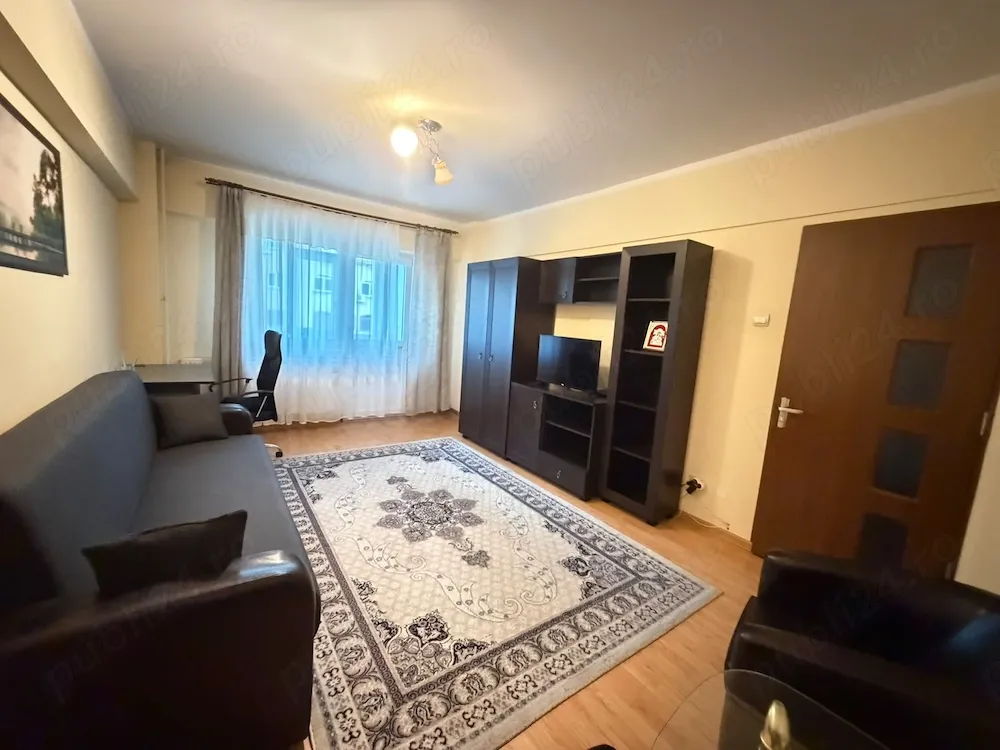 Inchiriez apartament 2 camere decomandate, ultracentral - zona Mercur, complet utilat, centrala t - imagine 1