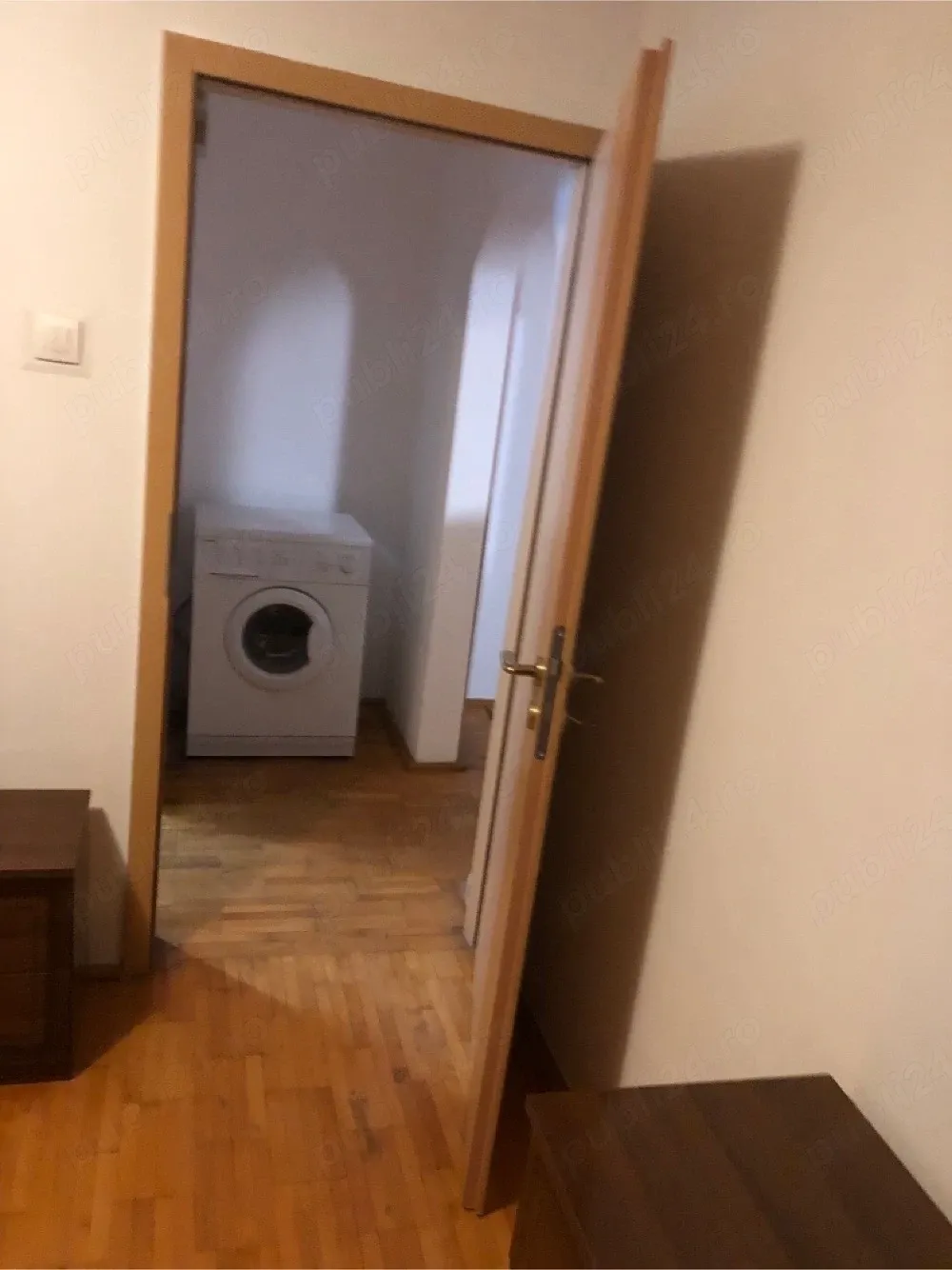 Închiriez apartament cu 2 camere in zona buna a Craiovei - imagine 1