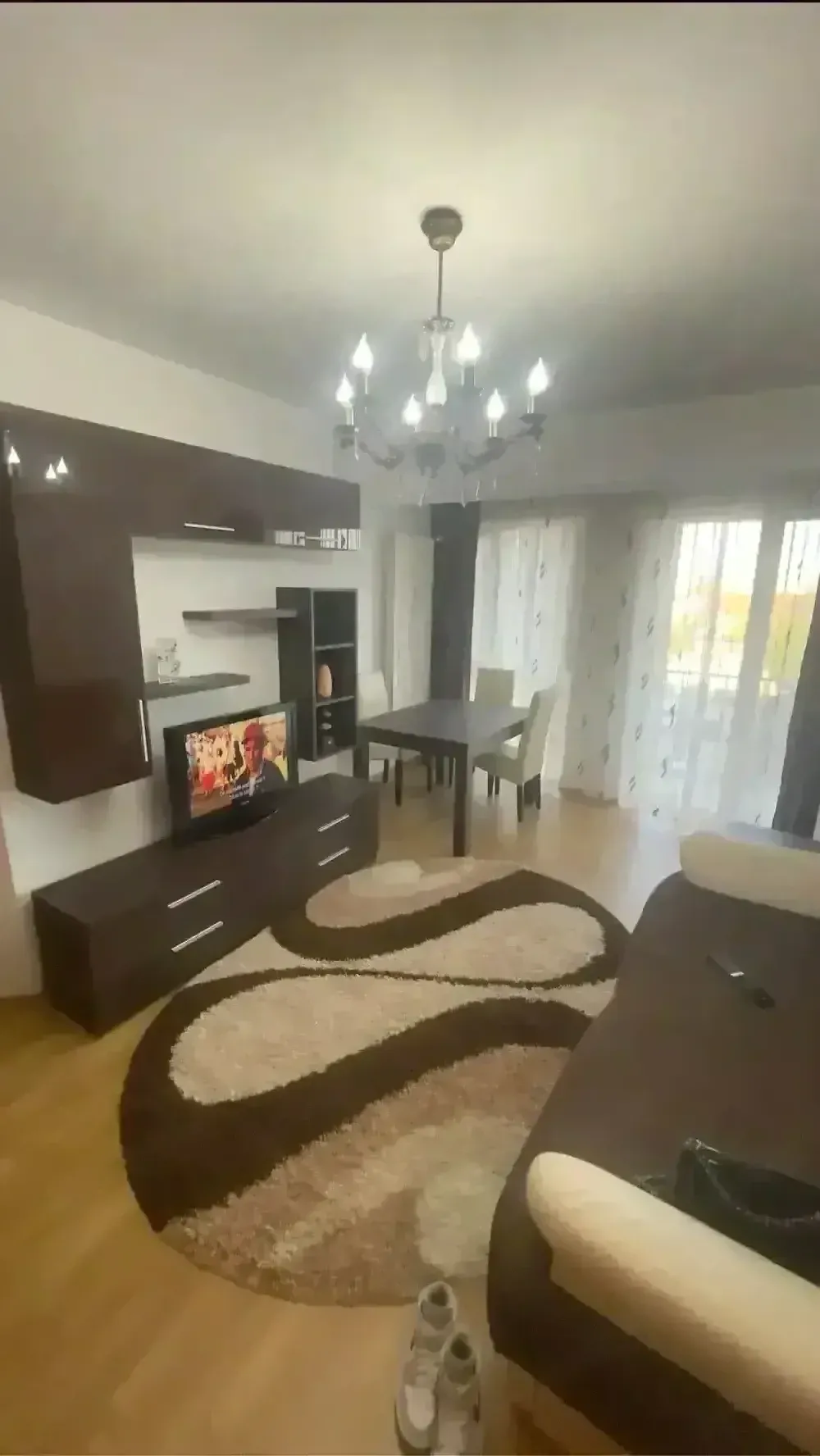 De inchiriat apartament 3 camere  Prima Nufarul+ loc de parcare - imagine 1