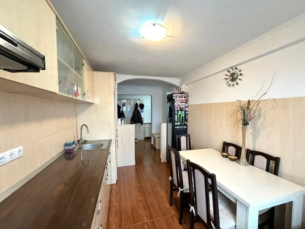 Apartament 3 camere de inchiriat - imagine 1