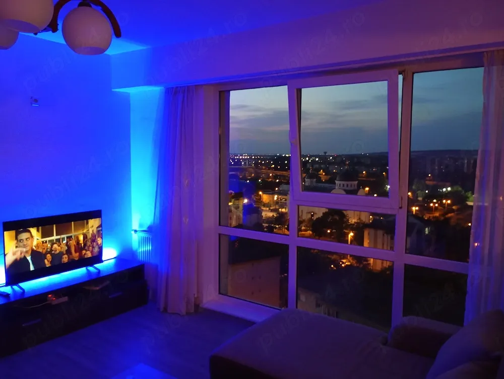 De vânzare apartament 53 mp decomandat cu panorama din 2010 - imagine 1