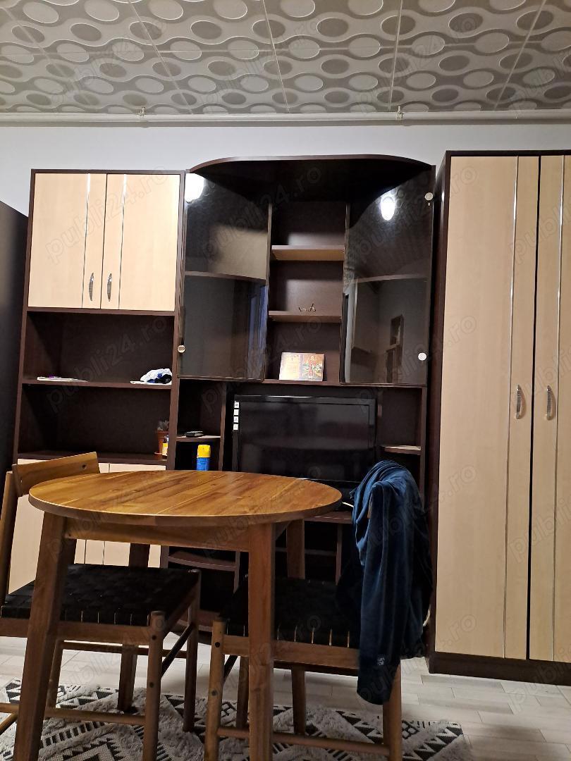 Vand apartament 2 camere zona Teleajen - imagine 1