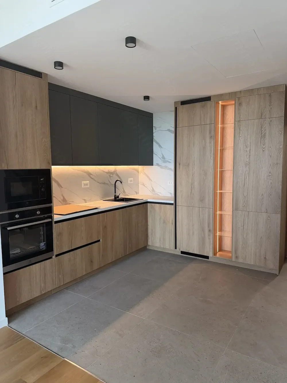 Apartament 2-camere Up-site I  Parking Included    Spa - imagine 1