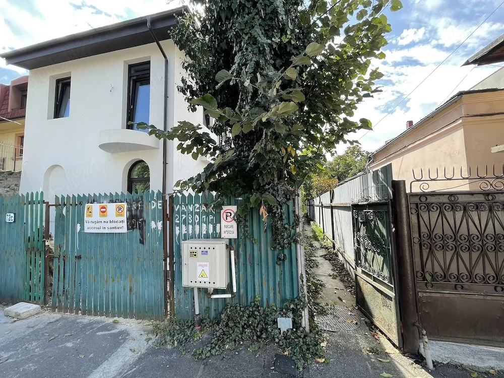 Casă de vânzare   3 camere, teren 123 mp, toate utilitățile - imagine 1