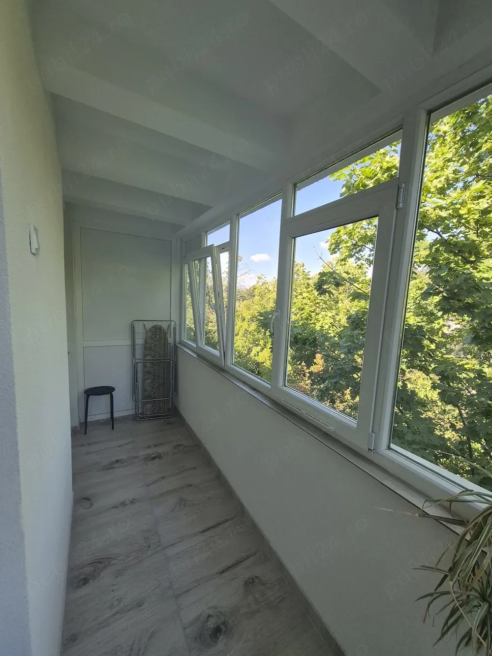 Inchiriere  apt. 2 cam.