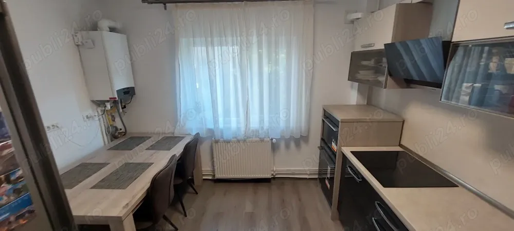 Bd Unirii, 3 camere dec, 2 băi, centrală, parcare