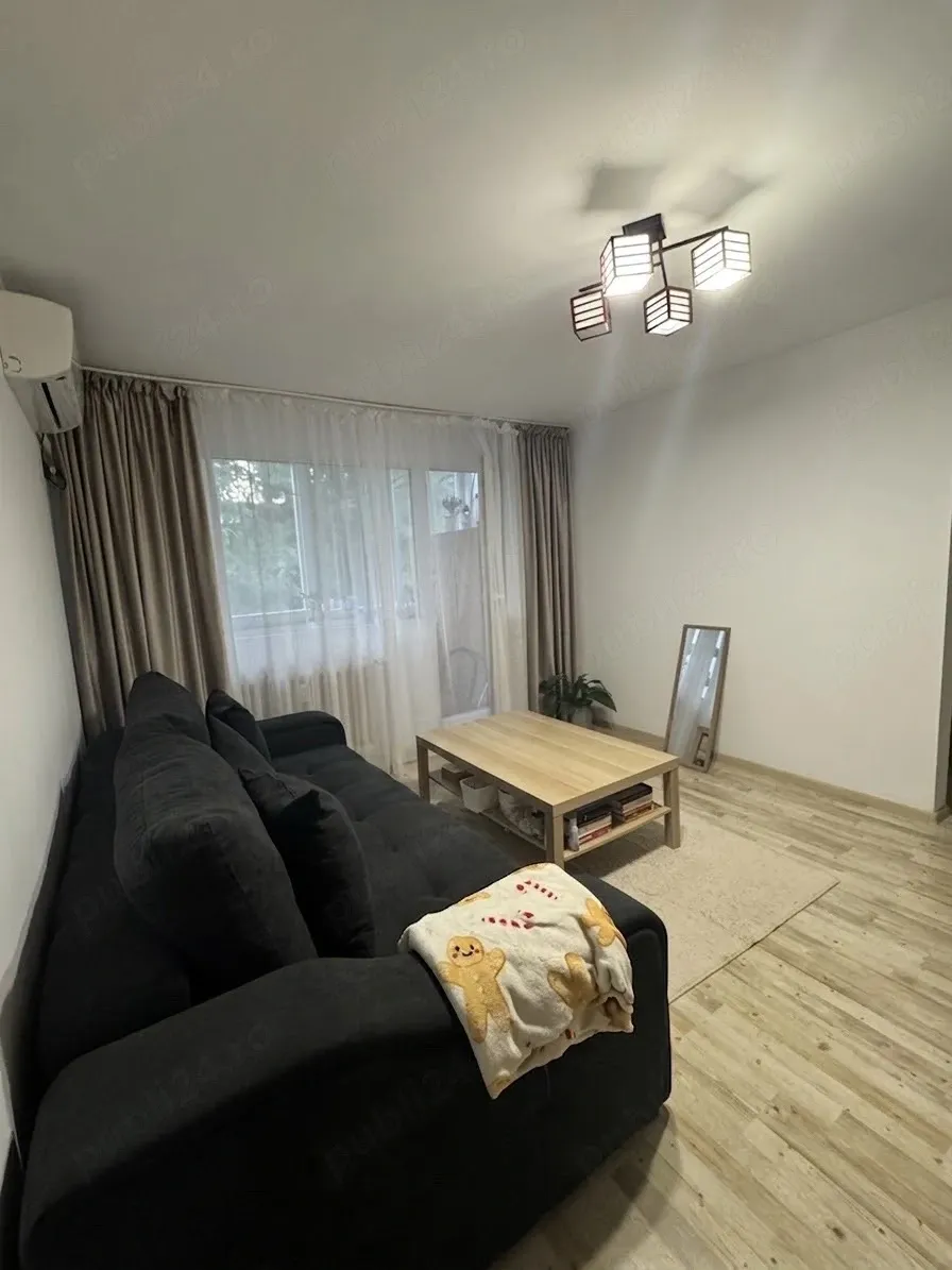 inchiriez apartament 2 camere