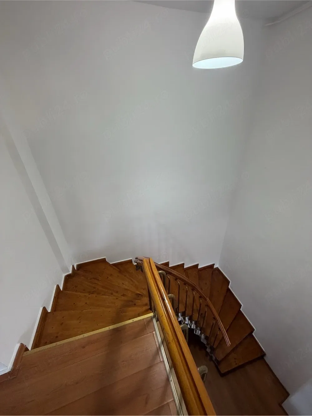 inchirez un duplex in bld unirii 4 camere 2 bai aer conditional in fie care camera - imagine 1