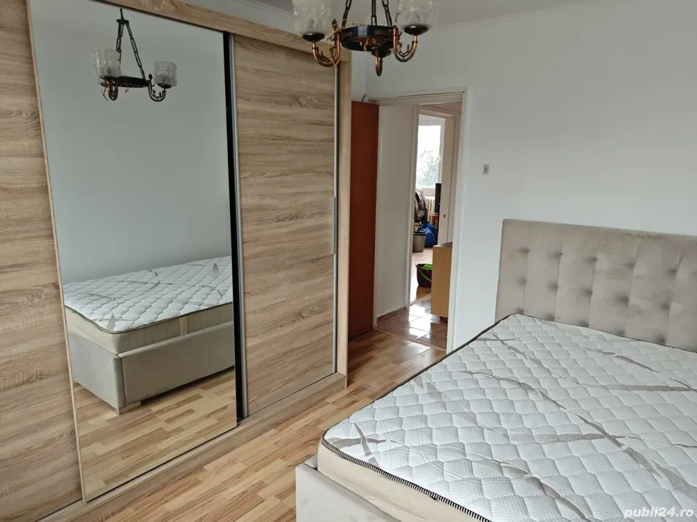Proprietar vand apartament 3 camere la 7 minute de metrou, Emil Racovita, Piata Straduintei, liber - imagine 1