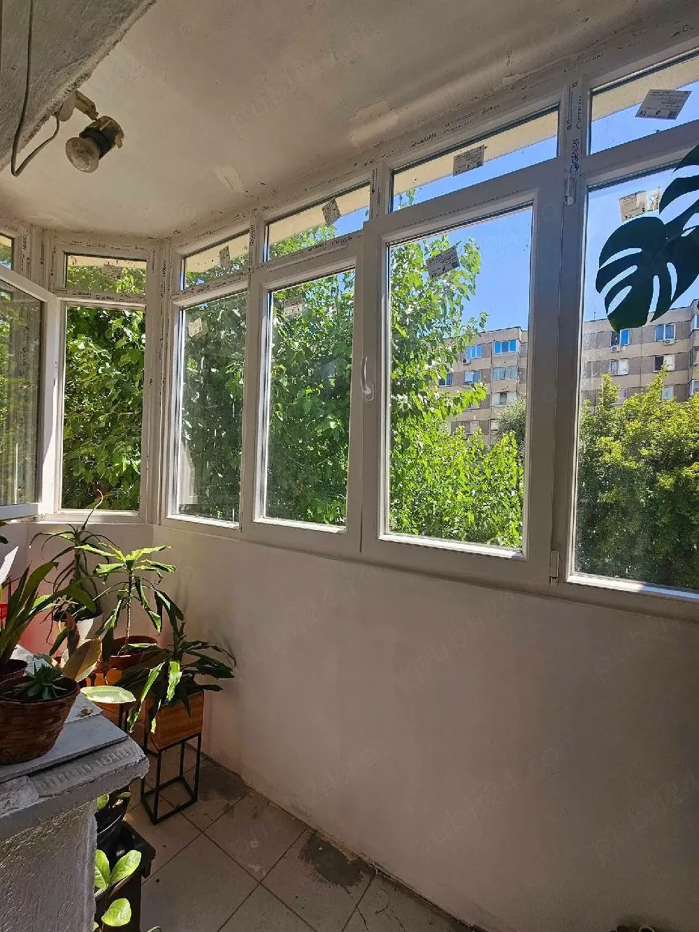 4 CAMERE 2 Bai 2 Spatii depozitare - 5 minute Metrou Aparatorii Patriei - imagine 1