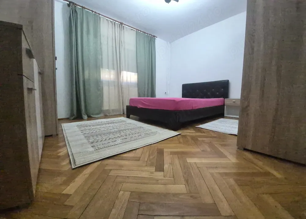 Proprietar inchiriez apartament 2 camere
